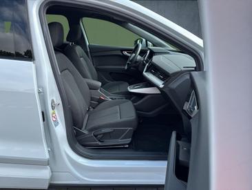 Audi Q4 E-tron 35 E-tron — photo 15