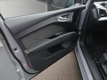 Audi Q4 E-tron 35 E-tron — photo 14