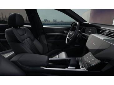 Audi E-tron Advanced 55 Quattro — photo 7