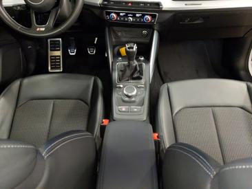 Audi Q2 35 TFSI — photo 11