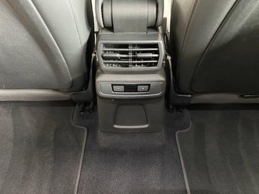 Audi Q4 E-tron 40 E-tron — photo 14