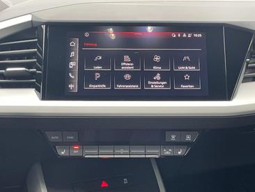 Audi Q4 E-tron 40 E-tron — photo 10
