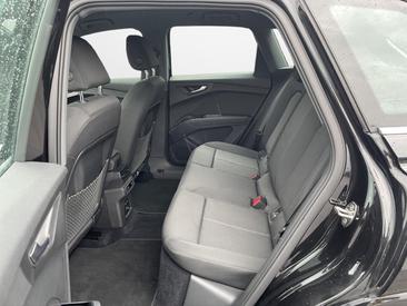 Audi Q4 E-tron 40 E-tron — photo 11