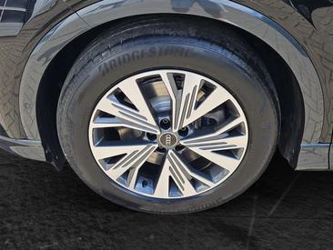 Audi Q4 E-tron 50 E-tron Quattro — photo 5