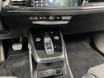 Audi Q4 E-tron 40 E-tron — photo 15