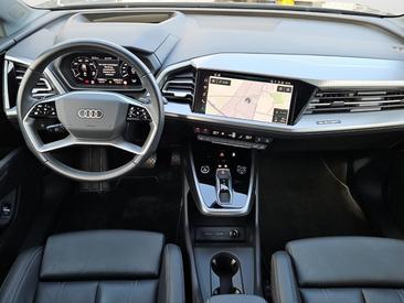 Audi Q4 E-tron 50 E-tron Quattro — photo 8