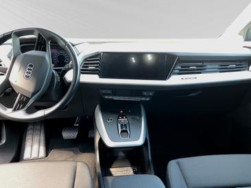 Audi Q4 E-tron 45 E-tron Quattro — photo 11