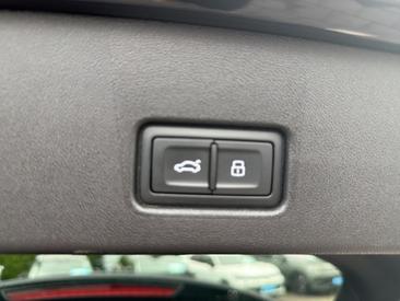 Audi Q4 E-tron 45 E-tron Quattro — photo 9