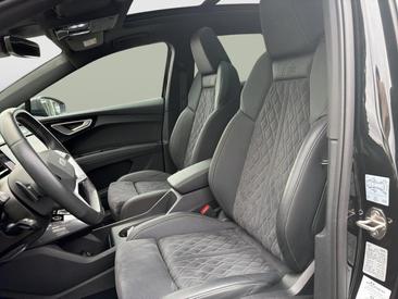 Audi Q4 E-tron 45 E-tron Quattro — photo 14