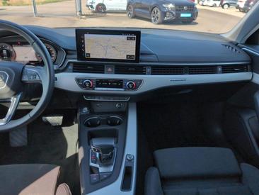 Audi A4 Avant S Line 45 TFSI Quattro — photo 11