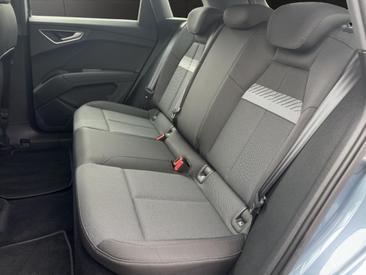 Audi Q4 E-tron 40 E-tron — photo 11
