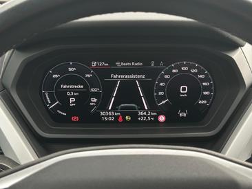 Audi Q4 E-tron 40 E-tron — photo 14