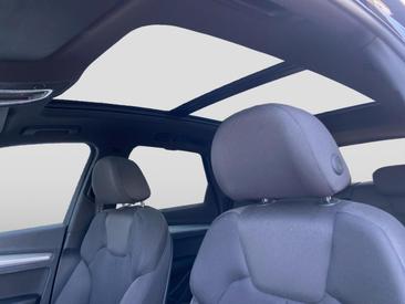Audi Q5 35 TDI S Tronic — photo 12