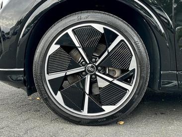 Audi Q4 Sportback E-tron 50 E-tron Quattro — photo 6