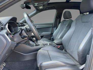 Audi Q3 TFSI E 45 TFSI E S Tronic — photo 8