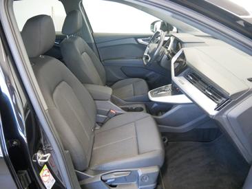 Audi Q4 E-tron 45 E-tron Quattro — photo 9