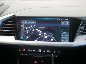 Audi Q4 E-tron 45 E-tron Quattro — photo 11