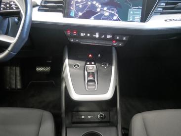 Audi Q4 E-tron 45 E-tron Quattro — photo 12