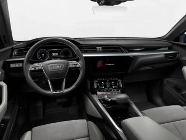 Audi E-tron Sportback Advanced 55 Quattro — photo 9