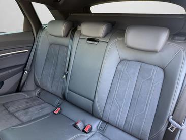 Audi Q8 E-tron Advanced 50 E-tron Quattro — photo 14