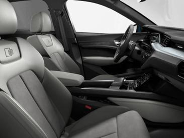 Audi E-tron Sportback Advanced 55 Quattro — photo 10