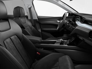 Audi E-tron Advanced 55 Quattro — photo 10