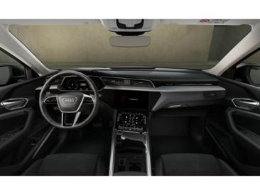 Audi E-tron Advanced 55 Quattro — photo 5