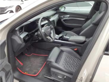Audi E-tron 55 Quattro — photo 3