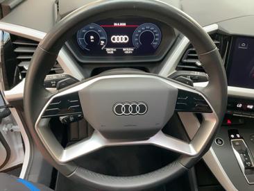 Audi Q4 E-tron 40 E-tron — photo 9