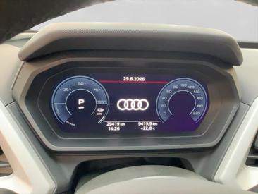Audi Q4 E-tron 40 E-tron — photo 10