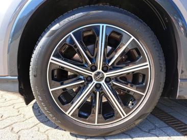 Audi Q4 E-tron 50 E-tron Quattro — photo 10