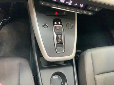 Audi Q4 E-tron 40 E-tron — photo 15