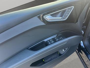 Audi Q4 Sportback E-tron 50 E-tron Quattro — photo 11