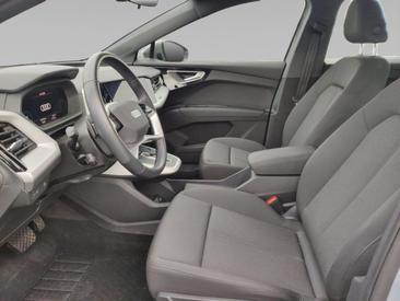 Audi Q4 E-tron 40 E-tron — photo 12