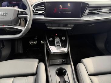 Audi Q4 E-tron 40 E-tron — photo 11