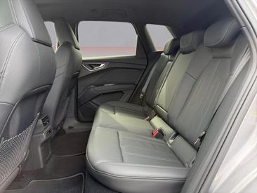 Audi Q4 E-tron 40 E-tron — photo 13