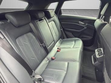 Audi E-tron 55 Quattro — photo 9