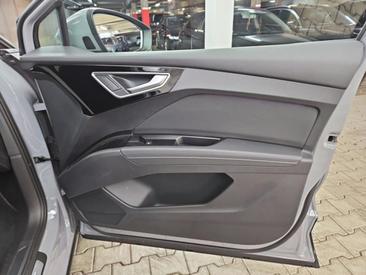 Audi Q4 E-tron 40 E-tron — photo 16