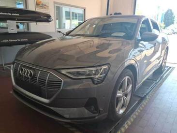 Audi E-tron Sportback Advanced 55 Quattro — photo 2