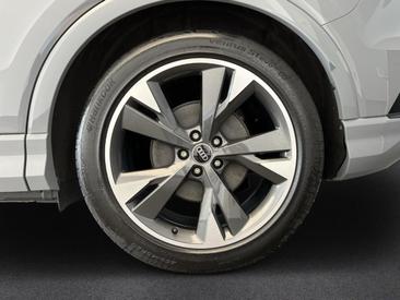 Audi Q4 E-tron 45 E-tron Quattro — photo 4