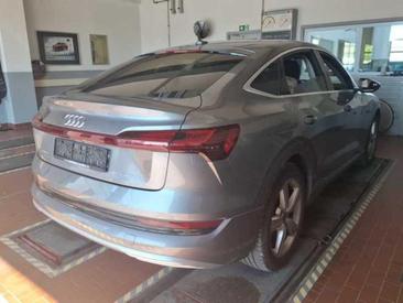 Audi E-tron Sportback Advanced 55 Quattro — photo 3