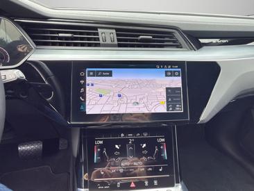 Audi E-tron 55 Quattro — photo 15