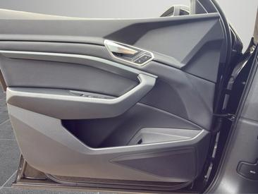 Audi E-tron 55 Quattro — photo 18