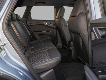 Audi Q4 E-tron 50 E-tron Quattro — photo 13