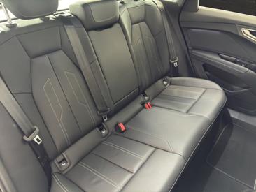 Audi Q4 E-tron 45 E-tron Quattro — photo 10