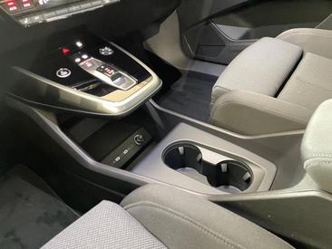 Audi Q4 E-tron 40 E-tron — photo 7