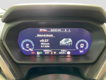 Audi Q4 E-tron 40 E-tron — photo 8