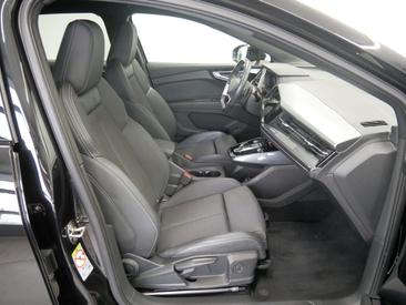 Audi Q4 E-tron 40 E-tron — photo 9