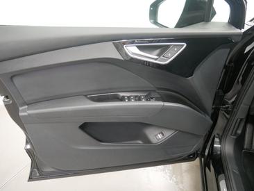 Audi Q4 E-tron 40 E-tron — photo 15