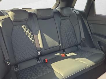 Audi Q4 E-tron 45 E-tron Quattro — photo 16